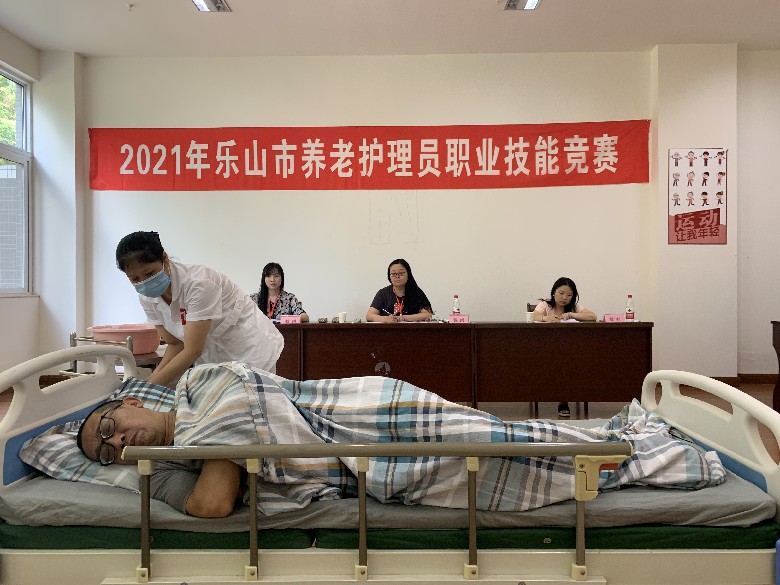 IM电竞控股有限公司:封面来了！陈雨菲：再启程迎战新的自己